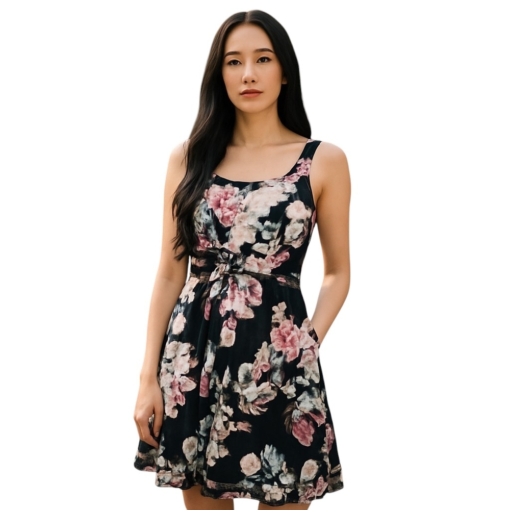 White House Black Market Black Multicolored Floral Box Pleat Size 4…